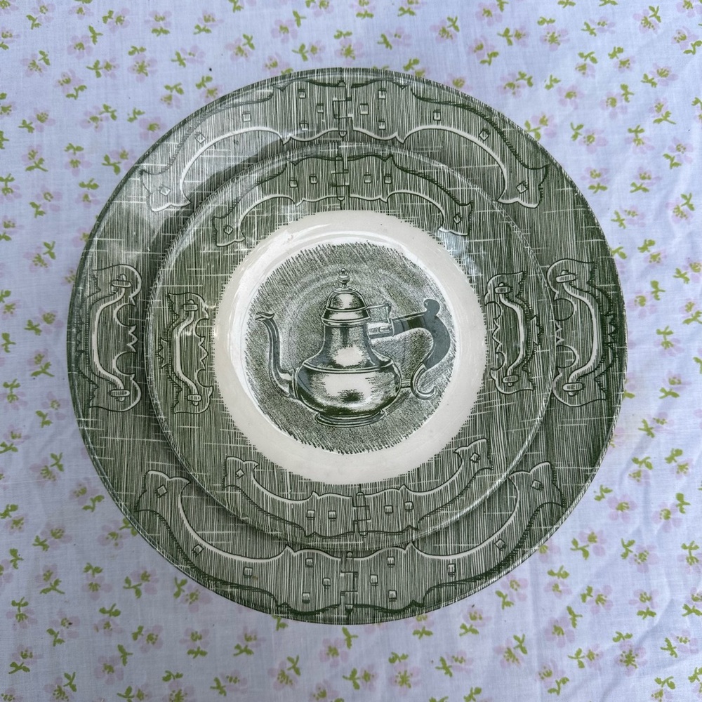 Old Curiosity Shop Dishes (4) - Picture 7 of 11